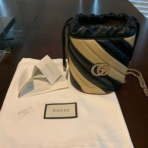 Gucci marmont bucket bag